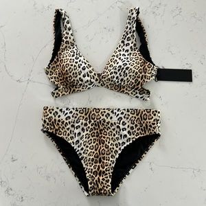 Gianni Bini Swimsuit NWT